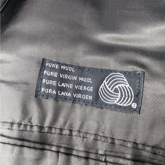 Men's Black Two-Piece Suit - 100% Pure Wool - Tailored Jacket & Trousers - Picture 5 of 13